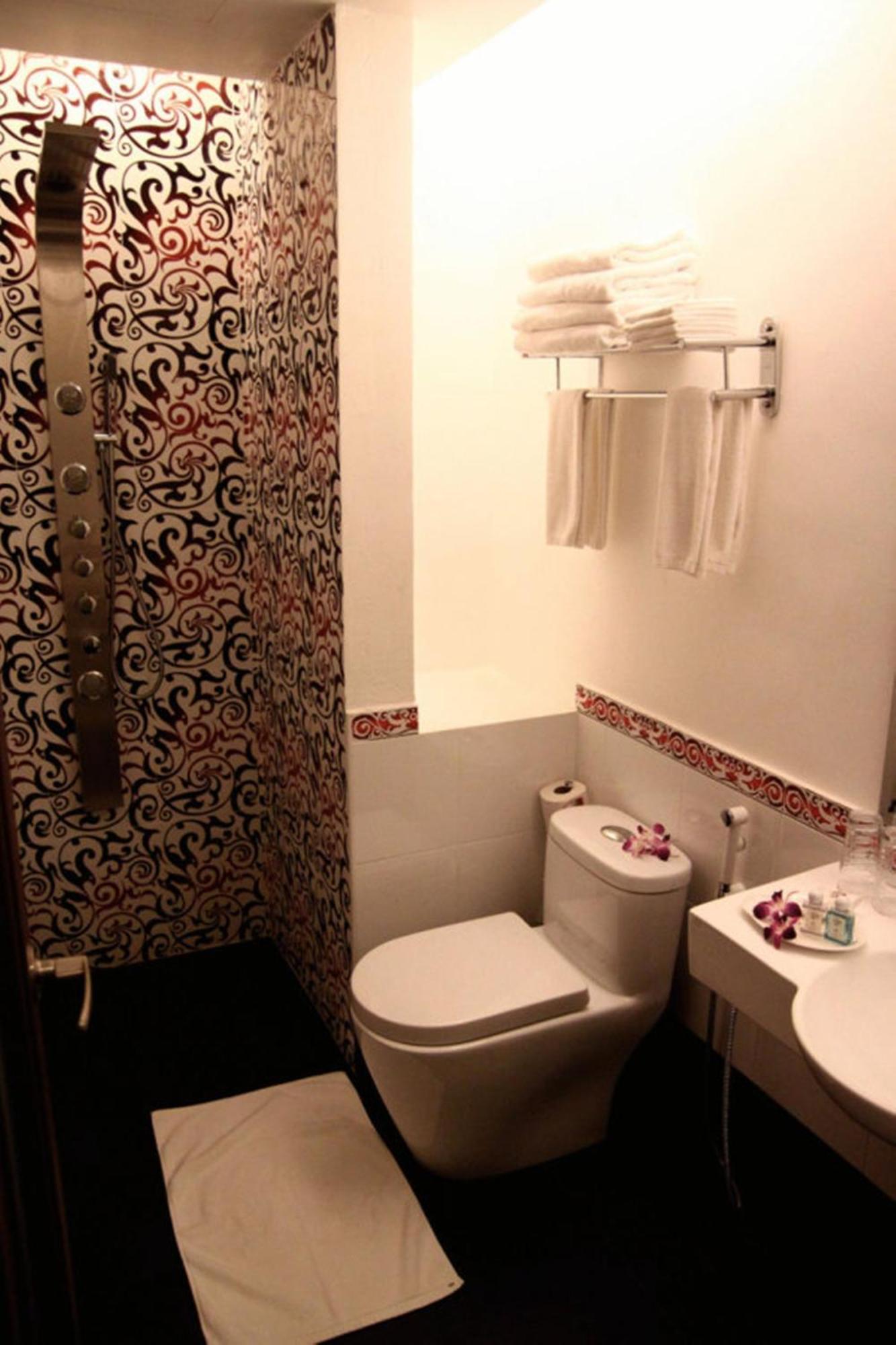Arenaa Deluxe Hotel Malacca Room photo